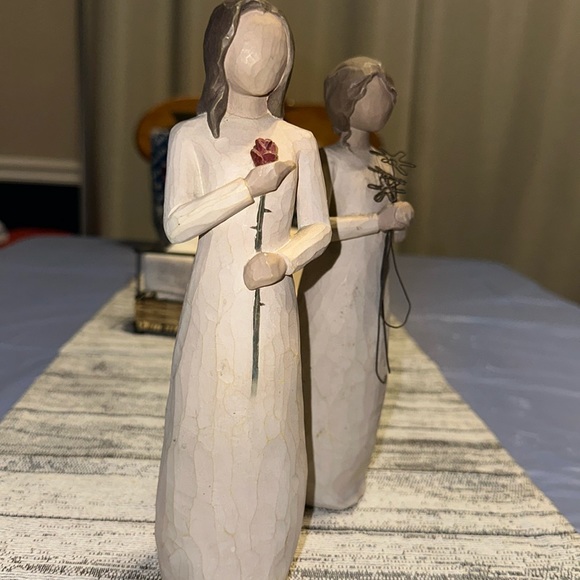 Willow Tree Love - Picture 1 of 4